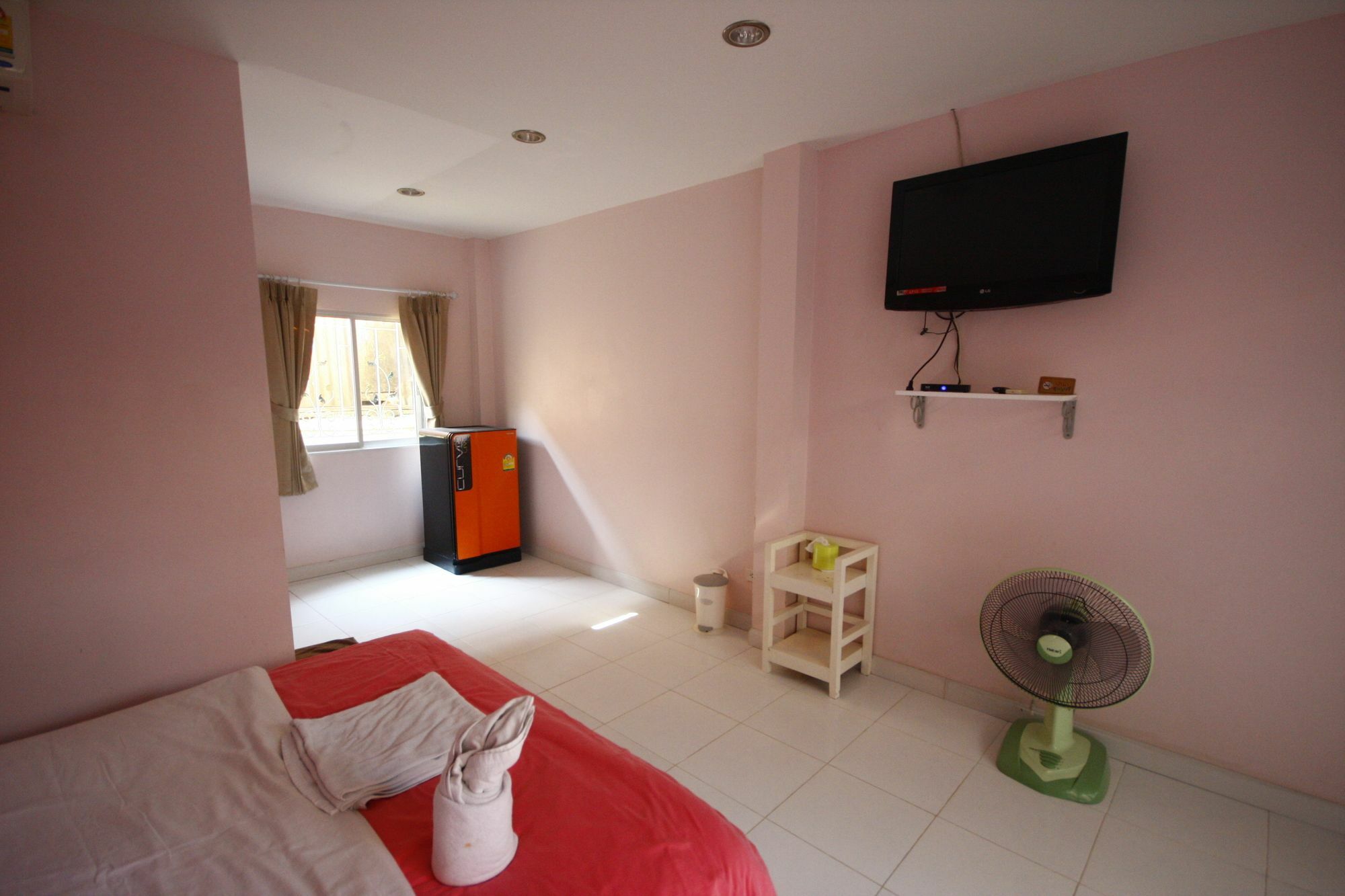 Tawaen Beach Resort Koh Larn Exterior foto